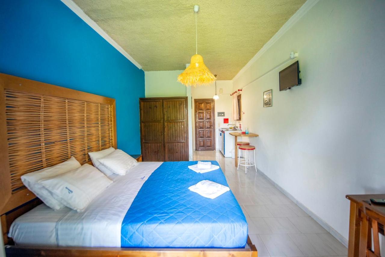 Villa Spyridoula Studios On The Beach Sidari  Exterior photo