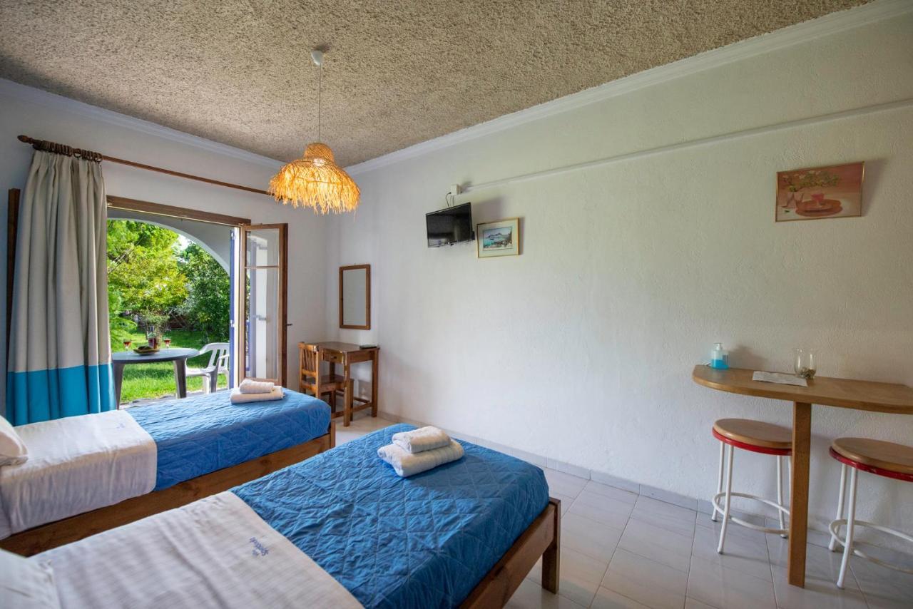 Villa Spyridoula Studios On The Beach Sidari  Exterior photo