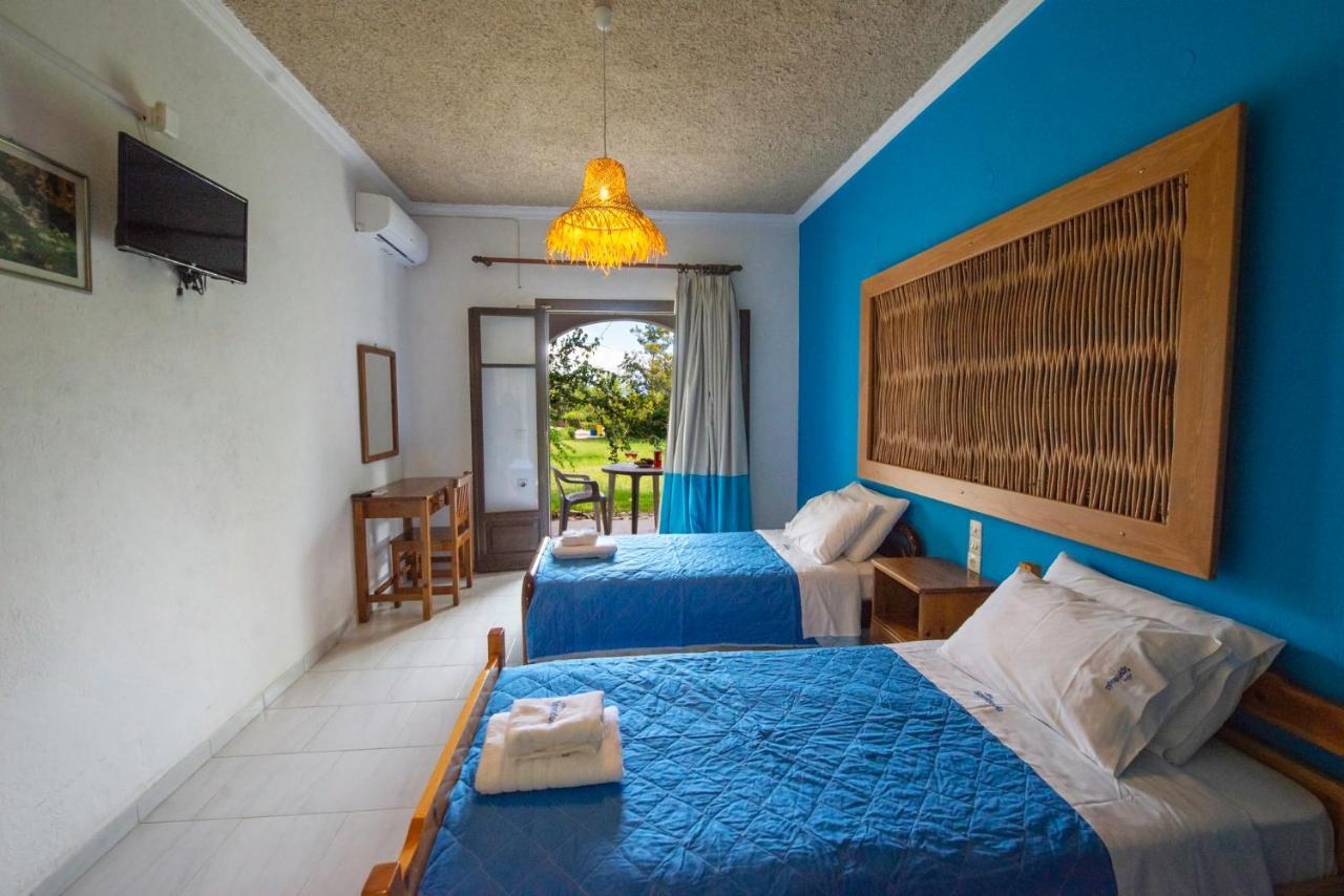 Villa Spyridoula Studios On The Beach Sidari  Exterior photo